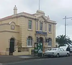 Description de l'image Brokenwood.jpg.