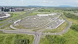 Chantier de construction de la station Brossard à l'été 2022