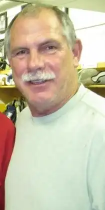 Description de l'image Bruce Affleck August 2011 (cropped).jpg.