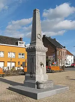 Pompe à eau manuelle Xavier Riche (1883).