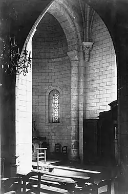 Pilier et chapiteau, cliché Brutails.