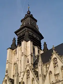 Le clocher de l'église de Notre-Dame de la Chapelle.