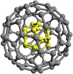 Image montrant un oignon de fullerène à deux couches C20@C80