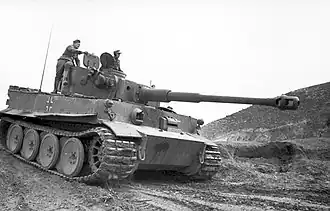 Panzer VI Ausf E « Tiger », équipé du canon de 88 mm ; 1&nbsp;350 produits à partir d'avril 1942.