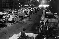 Les premiers panzers allemands sont des chars britanniques capturés et réparés comme ici à Charleroi (Belgique) en 1918.