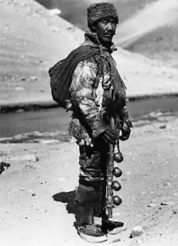Coureur de la poste tibétaine en 1938 à Phari Dzong.