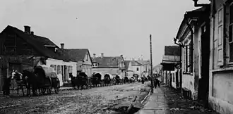 Convoi de chariots allemands traversant Slonim en 1916