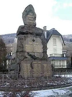 Monument aux morts. Conflits commémorés : Guerres 1914-1918 - 1939-1945.