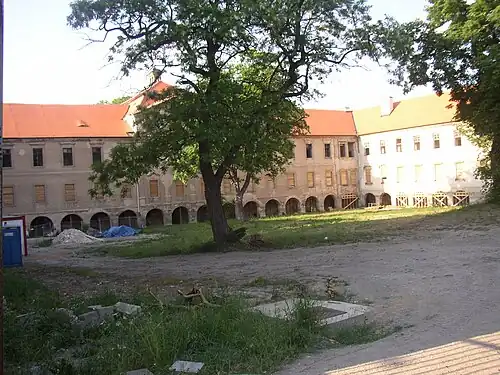 Bustehrad - Château