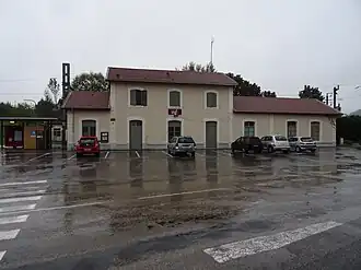 Le bâtiment voyageurs de la gare de Saint-Béron - La Bridoire.