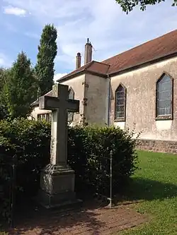Cénotaphe de l'abbé Grégoire à côté de l'église d'Emberménil.