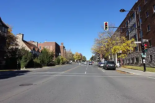 Description de l'image Côte-Des-Neiges @ Montreal (30120122240).jpg.