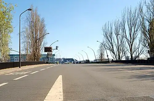 Le boulevard Exelmans en direction du pont du Garigliano.