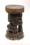 Tabouret en bois
