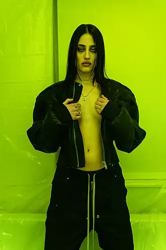 Description de l'image COUCOUCHLOEPRESSIMAGE.jpg.