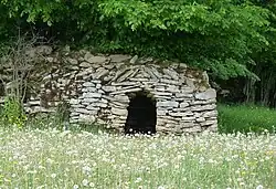 Cabane de pierre sèche.