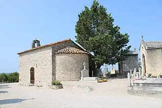 La chapelle du cimetière, dédiée à saint Raphael (San Rafeu).