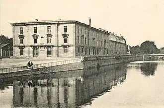 L'extension à l'ouest vers la Prairie.