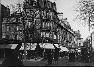Croisement avec le boulevard Saint-Pierre