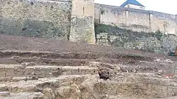 Fouilles des anciens fossés de la rue de Geôle en 2018.