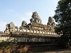 Fausses fenêtres de la galerie périphérique.