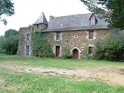 Bâtiment proche du camp des Rouëts.