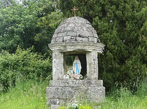 L'oratoire dédié à la Vierge Marie.