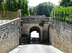 Le pont-canal de Saint-Capraise-de-Lalinde.