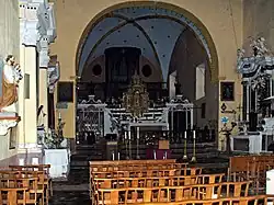 Intérieur de l'église conventuelle.