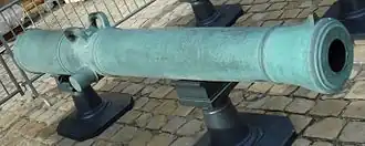 Canon Gribeauval de 16 livres.