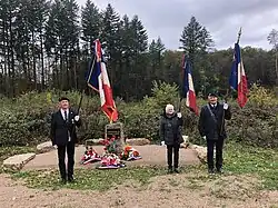 Cérémonie du souvenir à la clairière de Canton-Berçot.