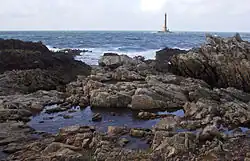 Le phare vu du continent.