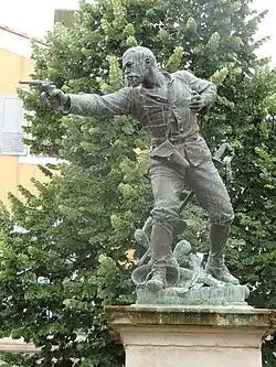 Statue du capitaine Charles Ménard.