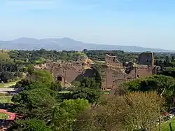 Vue d'ensemble des ruines des thermes de Caracalla.