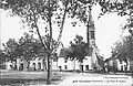 La Place de l'Église au début du XXe&nbsp;siècle (carte postale).