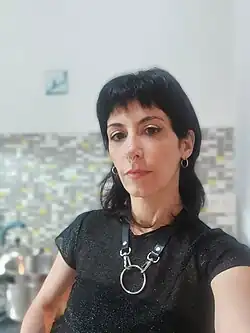 Description de l'image Carla Crespo, actriz, performer, Dj artentina.jpg.