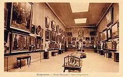 Intérieur d'une bibliothèque ancienne