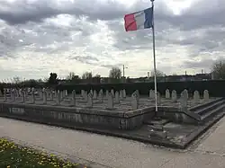 Carré militaire au cimetière musulman de Bobigny.