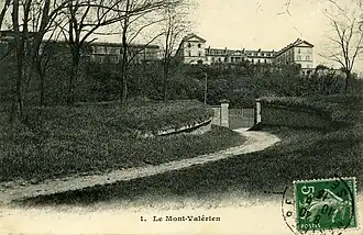 À l'emplacement du mémorial en 1913.