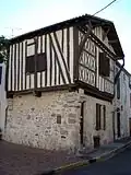 Maison à colombages, rue de l'Hôpital (avril 2013).