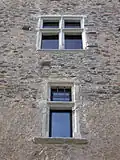 Détail des fenêtres du château de Bosses.