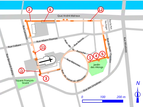 plan du quartier de l'enceinte avec repères indiquant l'emplacement des vestiges, détaillés ci-après