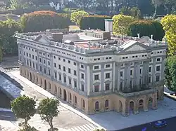 Edificio del Gobierno Militar.