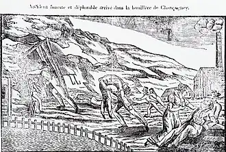 Scène de panique devant l'entrée d'une galerie.