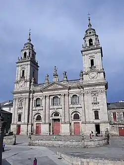 Façade de la cathédrale de Lugo.
