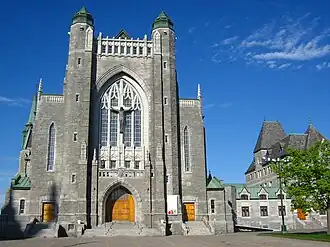La basilique-cathédrale Saint-Michel de Sherbrooke.