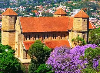 Image illustrative de l’article Cathédrale Saint-Laurent Ambohimanoro