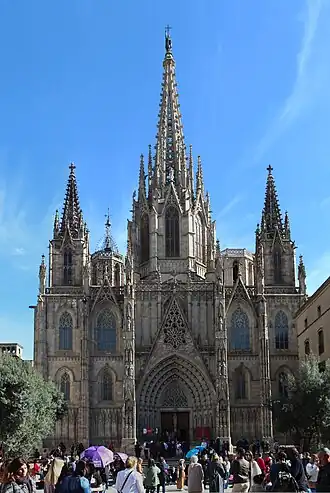 Façade de la Cathédrale Sainte-Croix de Barcelone