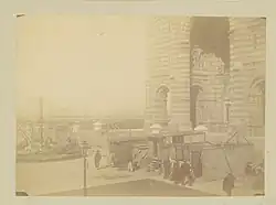 Parvis de la cathédrale (1893).