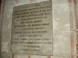 Plaque dans la crypte de la cathédrale de Chartres (latin).